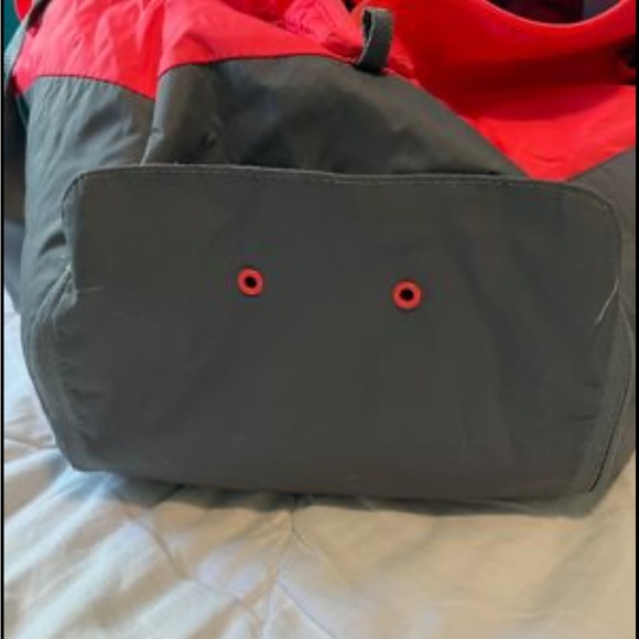 Adidas Duffel Bag with Shoe Compartment โ Pink & Grey, Gym & Travel Bag - Picture 3 of 3